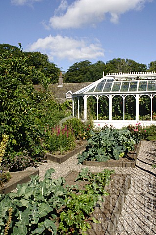 Kitchen_garden__conservatory_at_House_of_Puitmuies_Scotland