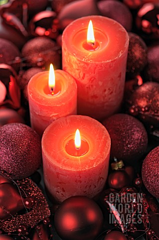 RED_CANDLES__BAUBLES