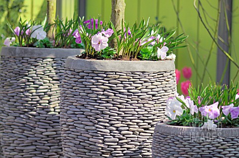 PILED_PEBBLES_PLANT_CONTAINER
