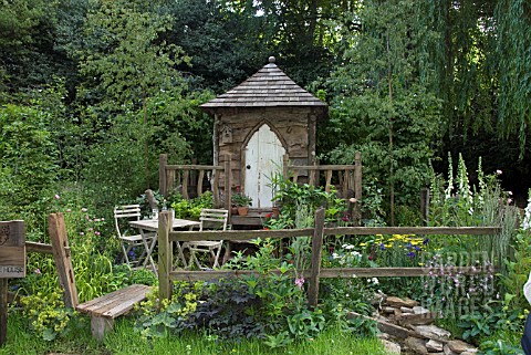 FEVERTREES_TREE_HOUSE_GARDEN_BY_STEPHEN_HALL