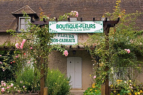 FLOWER_SHOP__GIVERNY__FRANCE__AUGUST