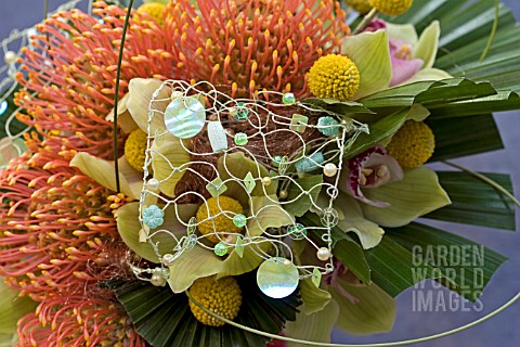 PROTEAS_AND_ORCHIDS_USED_IN_MODERN_BRIDAL_BOUQUET