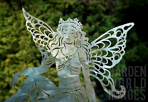 Contemporary_hand_crafted_mild_or_stainless_steel_sculpture_of_Angel_Garden_Art