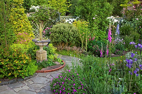 Country_Cottage_Garden