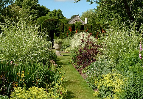 BORDERS_AT_LEVENS_HALL