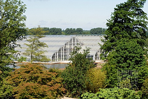 THE_BICENTENARY_GLASSHOUSE_IN_MAY_2007_PRIOR_TO_OPENING_TO_THE_PUBLIC_IN_JUNE_2007_RHS_WISLEY