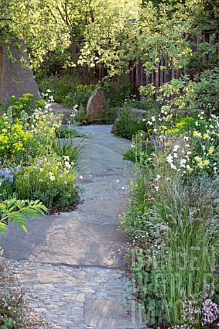 THE_MG_GARDEN_DESIGNED_BY_CLEVE_WEST__GOLD_MEDAL_WINNER